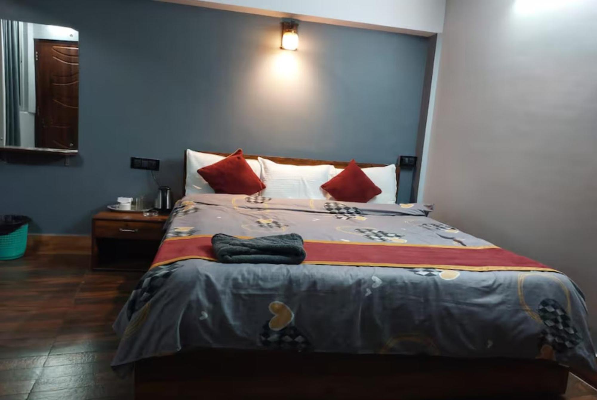 Hotel Pitstop Darjeeling - Excellent Service Recommended & Couple Friendly Bagian luar foto
