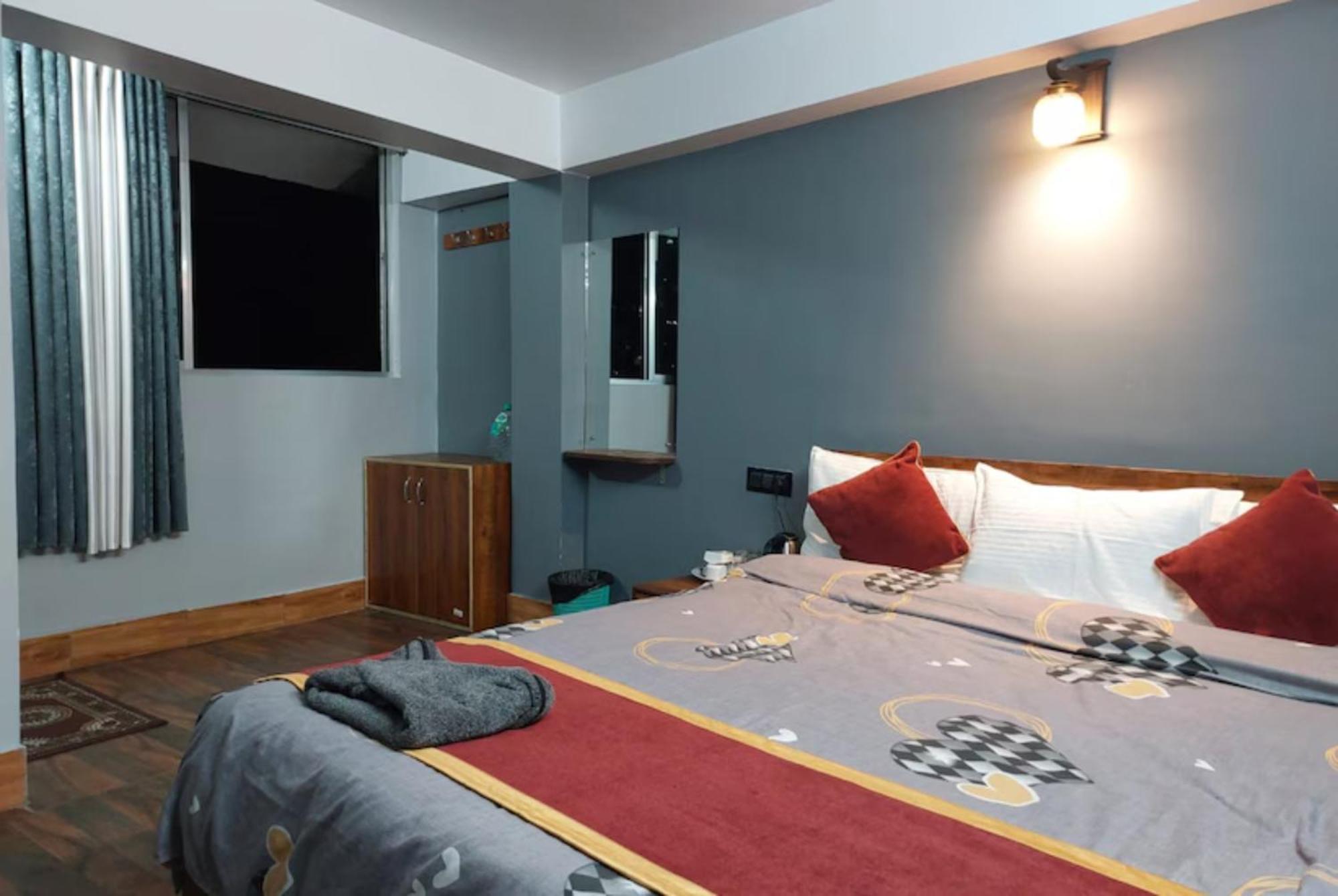 Hotel Pitstop Darjeeling - Excellent Service Recommended & Couple Friendly Bagian luar foto
